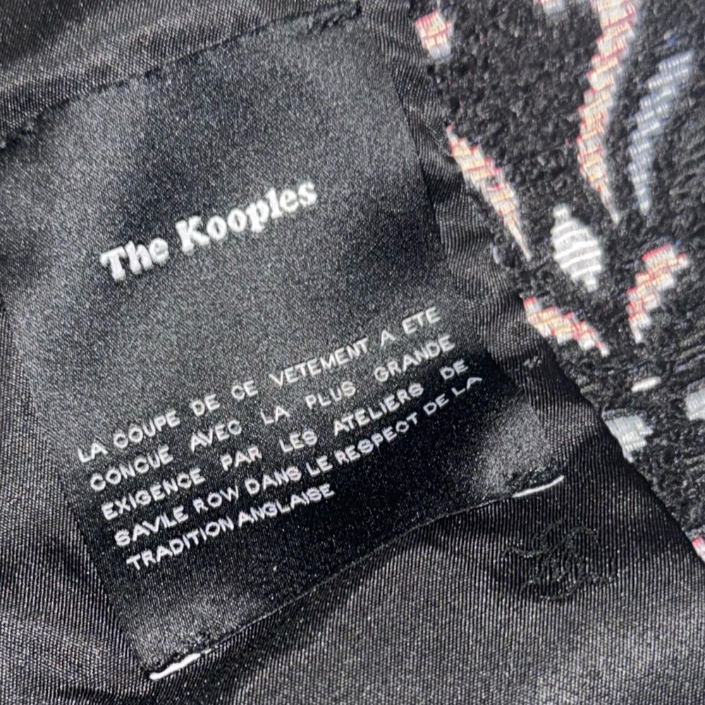 Women’s THE KOOPLES JAQUARD FOILAGE black & white bomber jacket size small - Picture 5 of 7